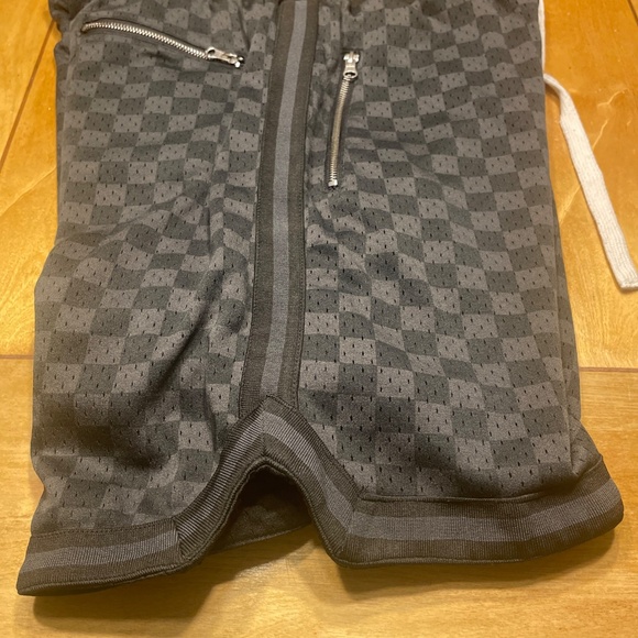 Bascom Projects 1993 Basketball Shorts Checkered Board Pattern Large - Picture 15 of 16